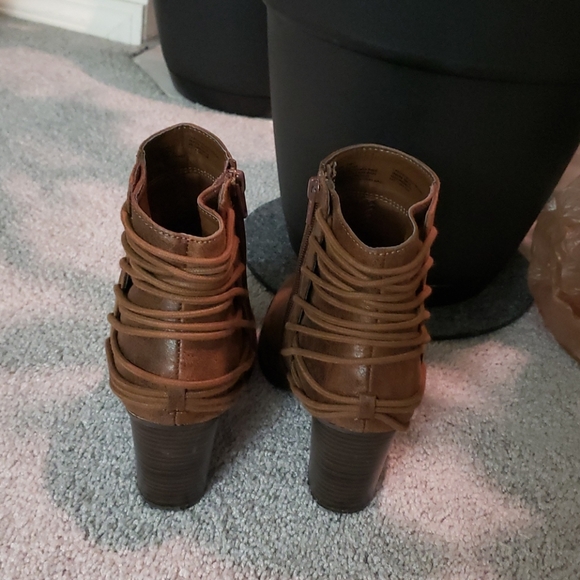 Candie's Brown Heel Booties - Picture 3 of 4